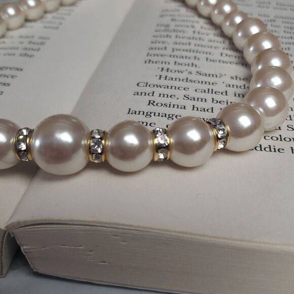 Pearls with Studded Diamonds Necklace - Picture 3 of 15